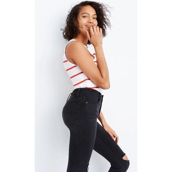 Madewell Petite Curvy High-Rise Skinny Jeans in Black Sea - Picture 4 of 10